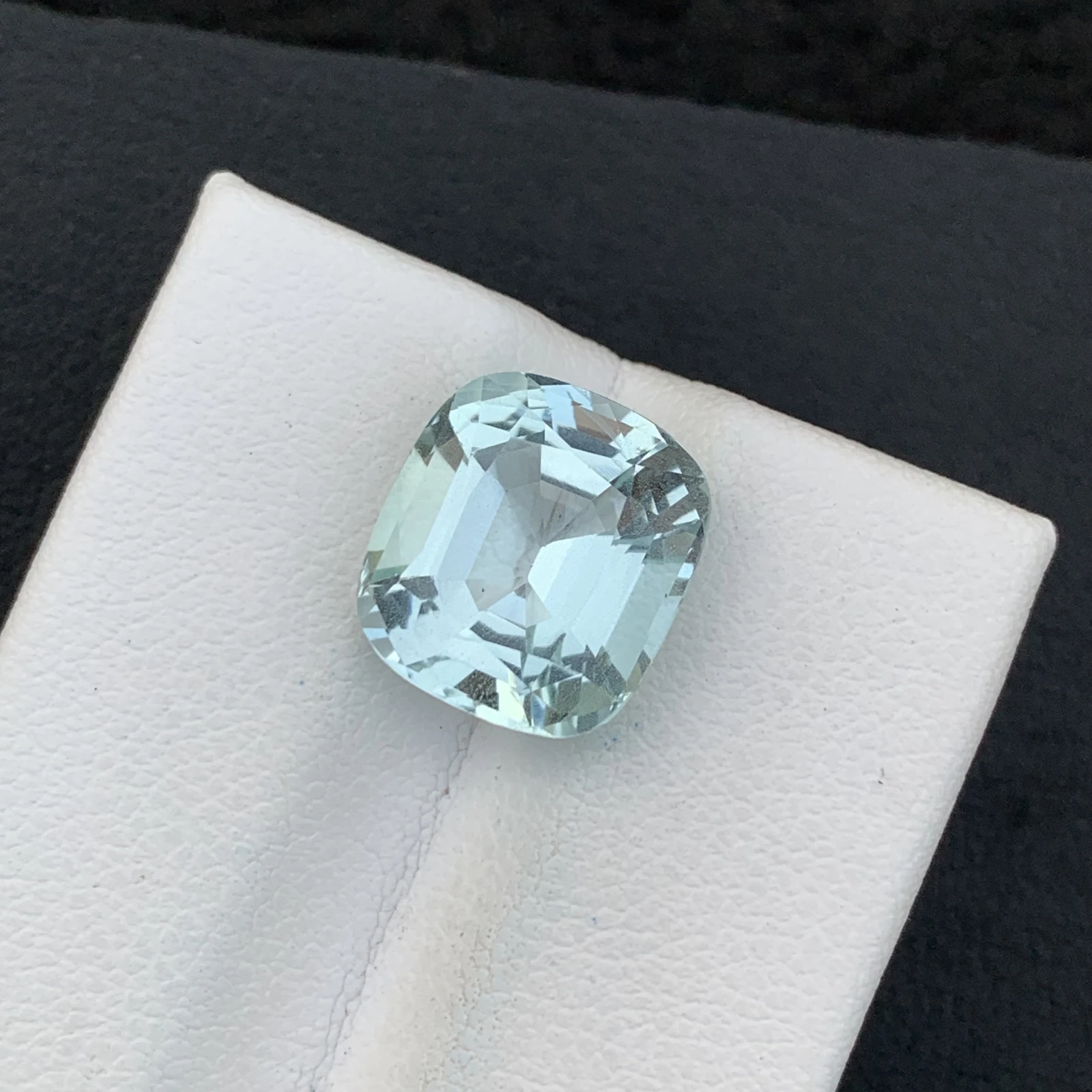 Natural Greenish Blue Aquamarine 5.65 Carat Faceted Cushion Shape Loose Gemstone For Jewelry Making — view 5